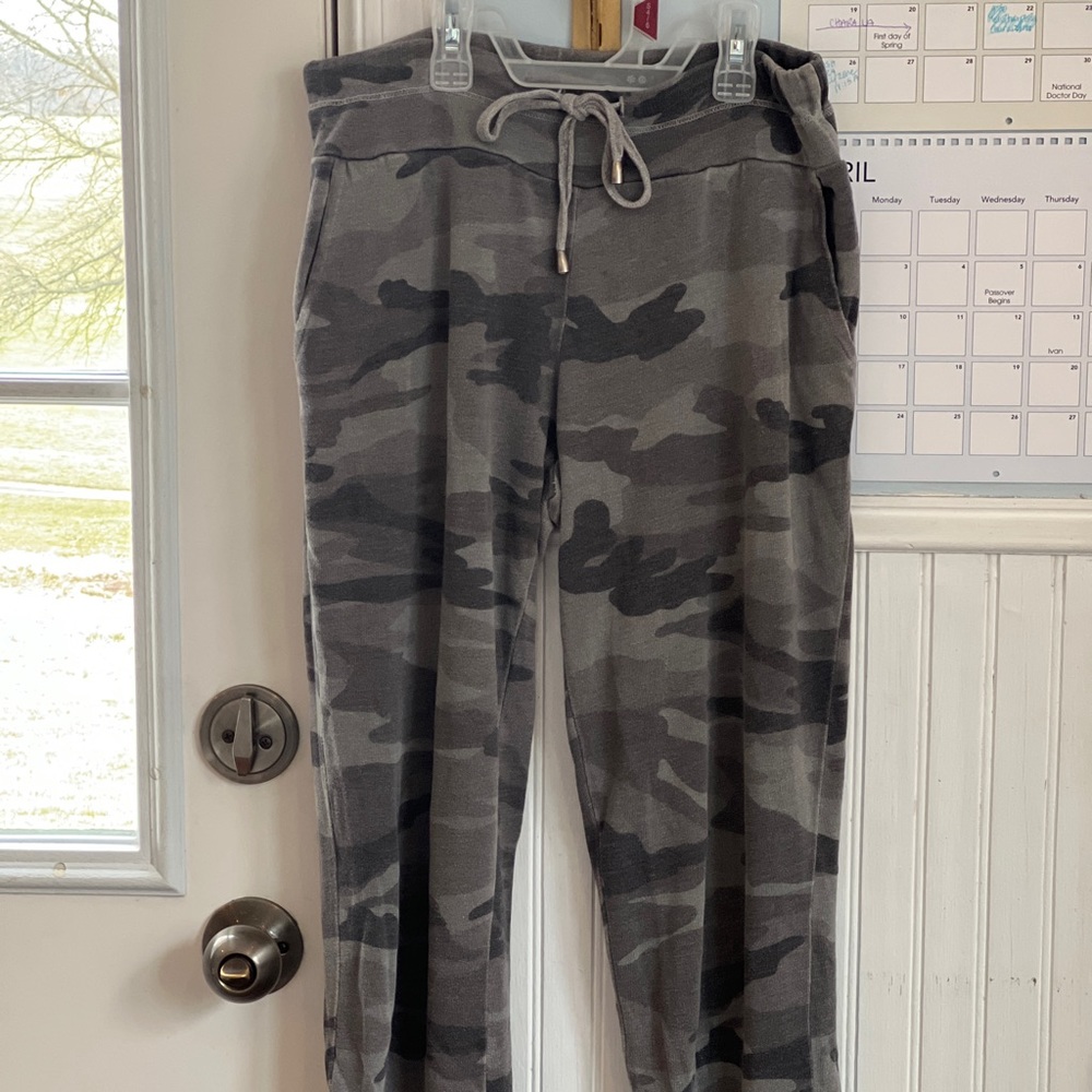 Splendid Camo Joggers